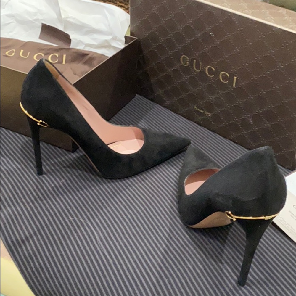 Gucci Black Suede Horse Bit stiletto heels! Hot!